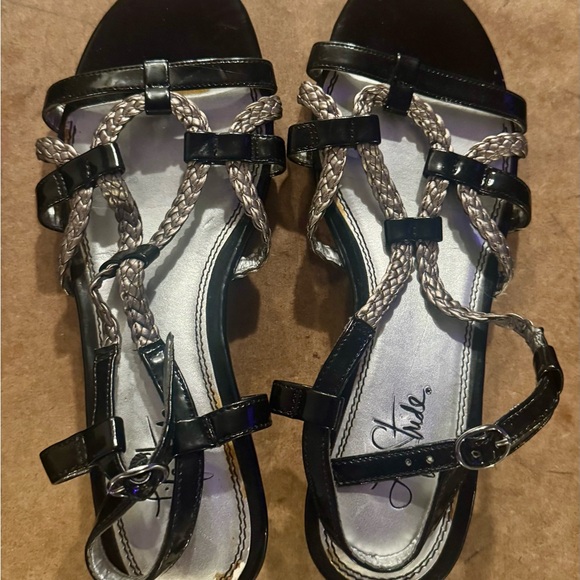 Life Stride Shoes - Anthropologie Life Stride Silver & Black Sandals size 8 1/2 M